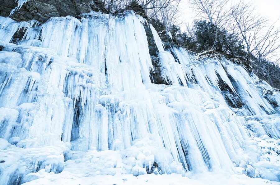 Lapland: The Frozen Waterfalls of Korouoma Tour - A campfire lunch in the middle of the hike