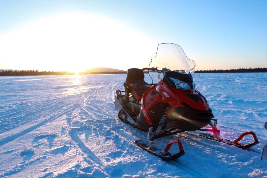 Levi: 3 Hour Snowmobile Safari Around Levi with Coffee Break - Family rules and physical demands