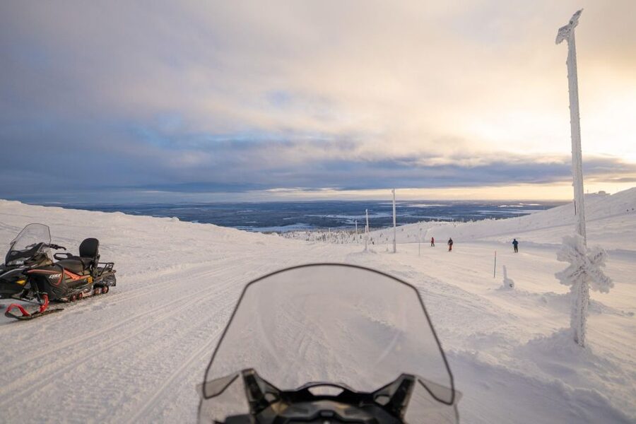 Levi: 4 Hour Snowmobile Safari to the Fells in Levi - Who should book this safari?