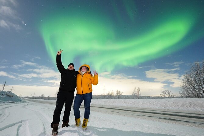 Levi: Aurora Borealis Tour and Stargazing Experience - Rautusjärvi and the frozen lake