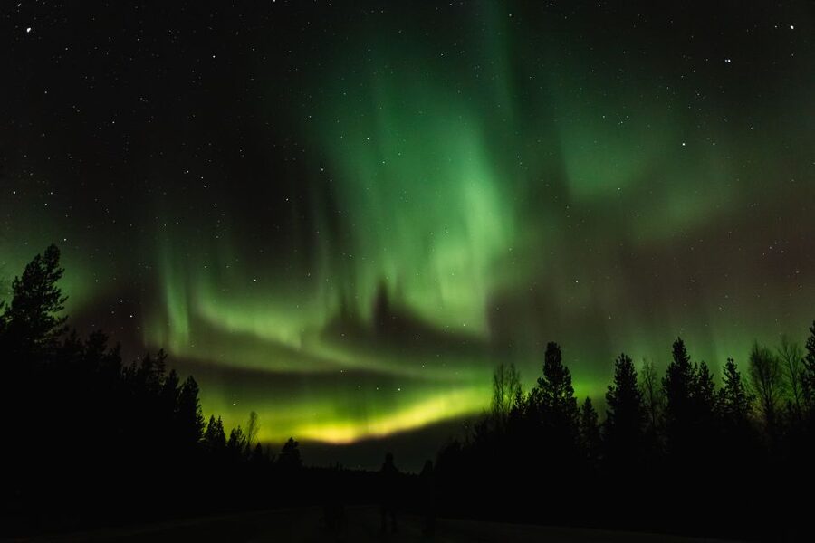 Levi: Northern Lights Hunting Photo Tour - Starting at the Safartica office in central Levi
