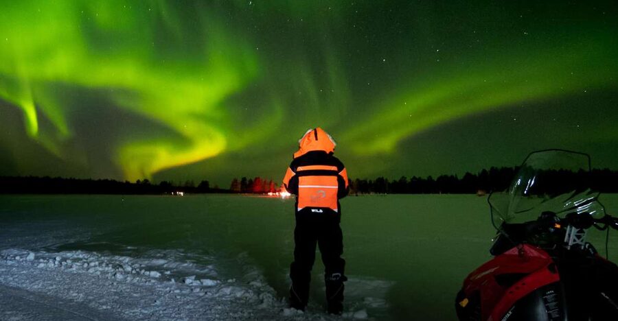 Levi: Northern Lights Snowmobile Tour with Snacks and Drinks - Getting dressed in thermal gear