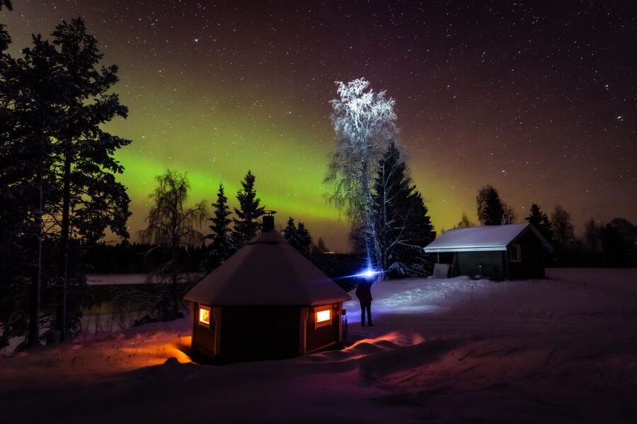 Levi: Northern Lights Tour by Minivan - Pickup in Levi and the first drive into darkness