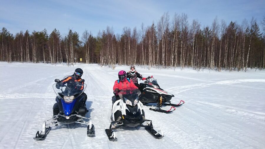 Levi: Winter Highlights Tour with Snowmobiling - Getting out of Levi in winter