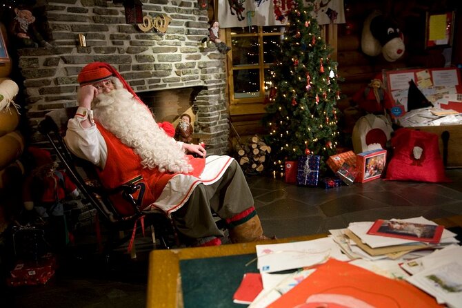 Meet Santa Claus & Santa's Reindeer Ride & Greet Huskies - Meeting the elves and Santa Claus