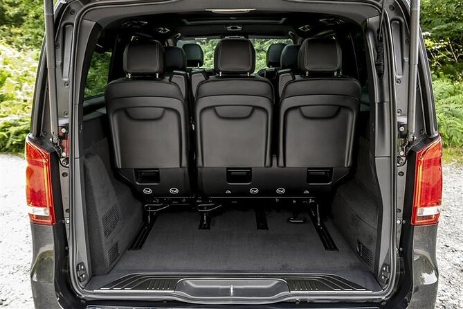 Minivan Departure Transfer Helsinki City to Helsinki Airport HEL - A service that works at 2 a.m. as well as noon