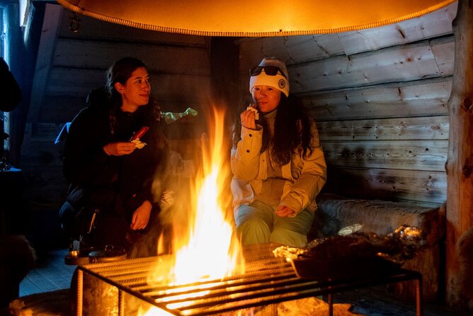 Northern Lights Hunt from Rovaniemi with Folk Tales and Snacks over Campfire - Booking, cancellation, and timing tips