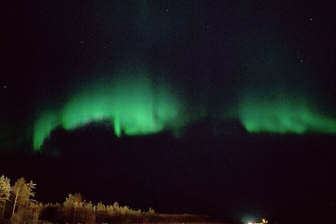 Northern Lights Hunting in Rovaniemi, Finland - A traditional Lappish BBQ in the middle of the search
