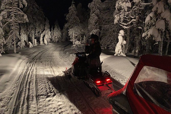 Northern Lights Night by Snowmobile (private tour) - A private start at 7:30 pm