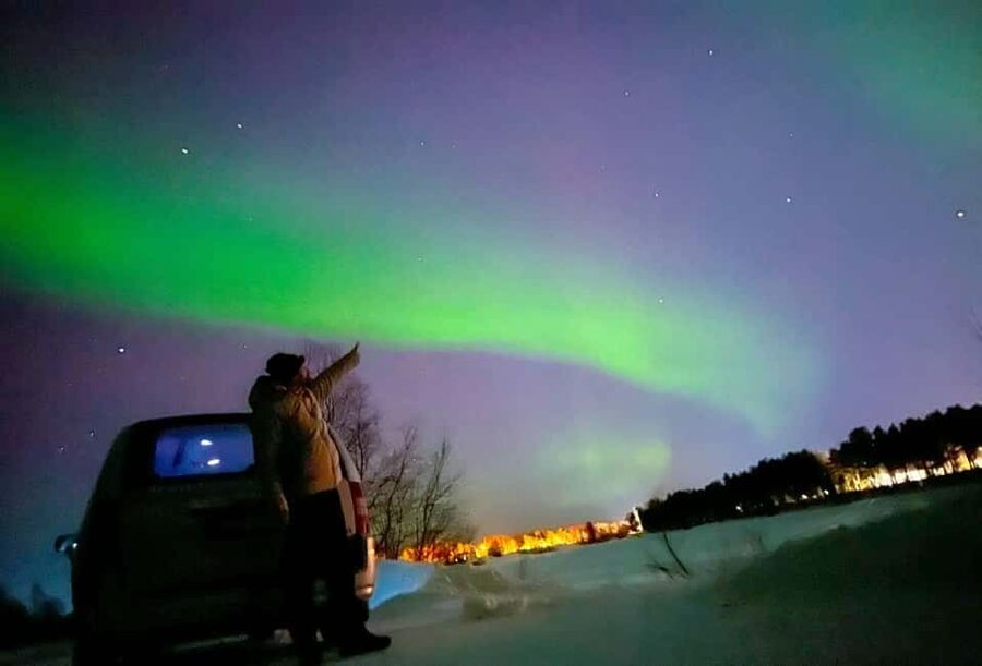 Northern lights private tour Rovaniemi - Leaving Rovaniemi’s city lights behind