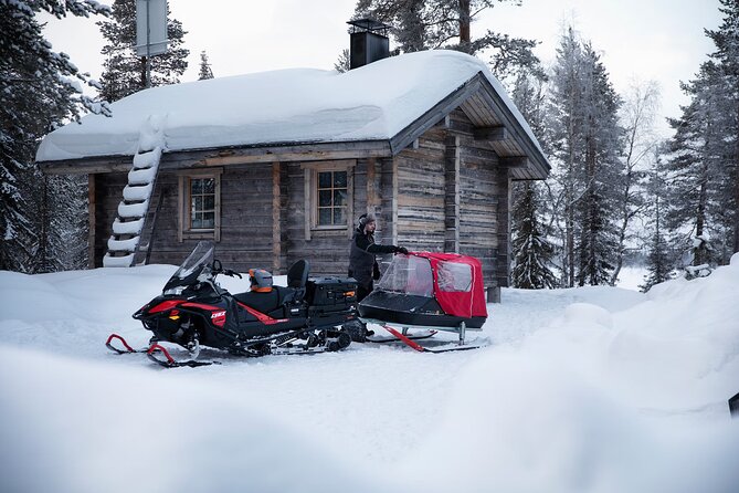 Northern Lights Snowmobile Sledge Ride in Rovaniemi - Why a pulled sledge can be the right Arctic choice