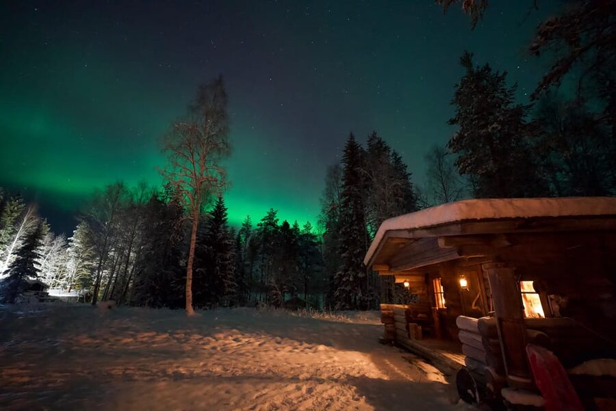Northern Lights Tour in Atmospheric Cottage - The guide can rescue a quiet sky