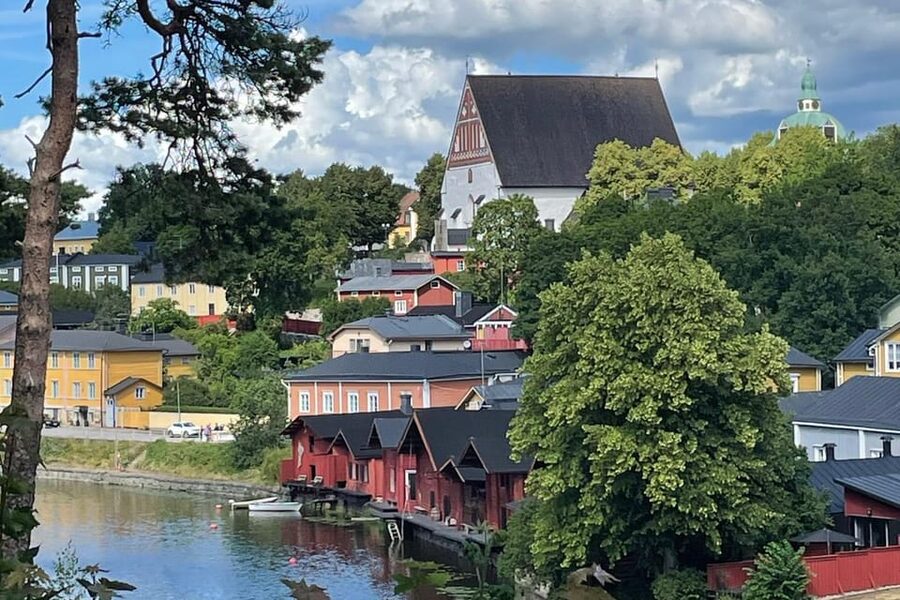 Private Helsinki and Porvoo Combo by Car - A practical start from Helsinki, Espoo, or Vantaa