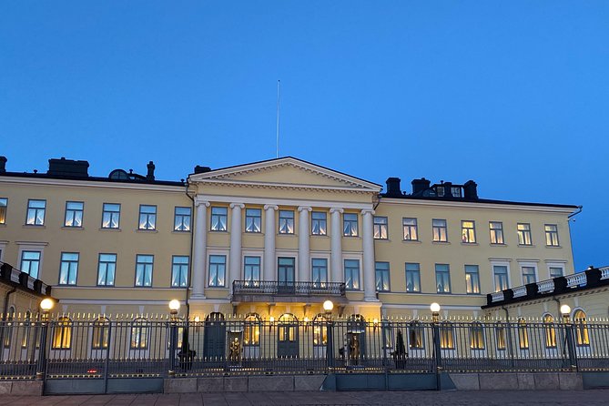 Private Helsinki Sightseeing walking + Car - Helsinki Central Station adds an Art Nouveau pause