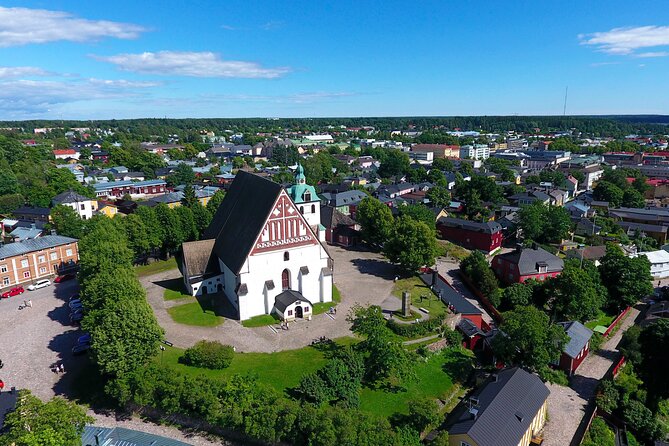 Private National Park and Porvoo Old Town tour from Helsinki - What the guide adds