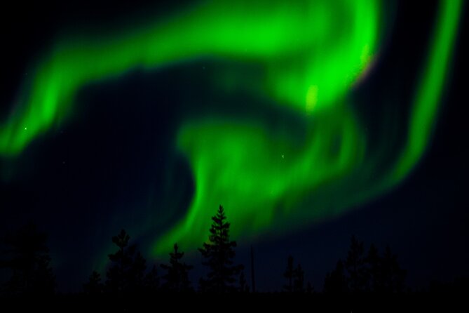 Private Northern Lights Tour With Skis Or Snowshoes in Pyhä - Reaching the Traditional Campsite and Hut