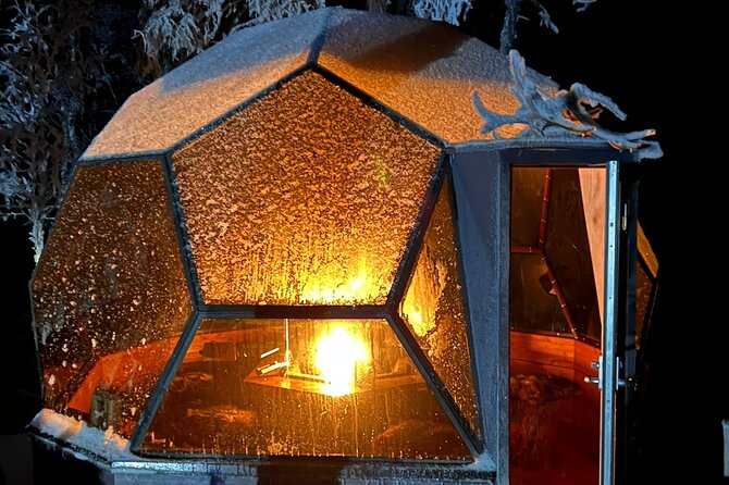 PRIVATE Party dinner in a Glass Igloo Under Northern Lights - What you can expect at dinner