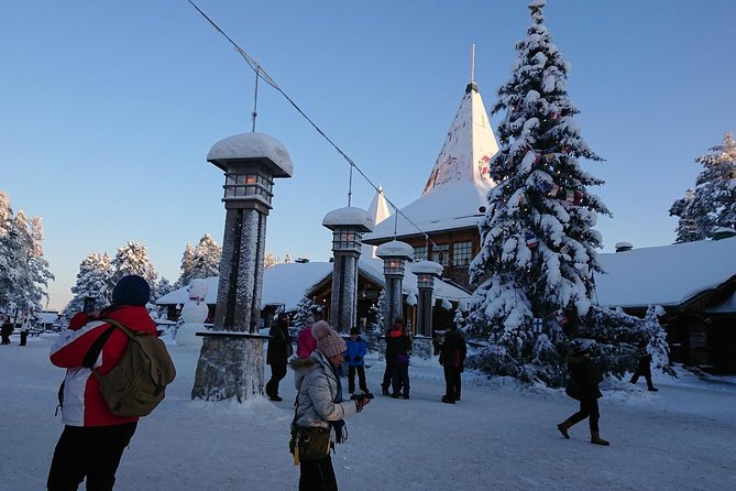 Private Santa Claus Village & Rovaniemi city tour - Meeting Santa at Santa Claus Village