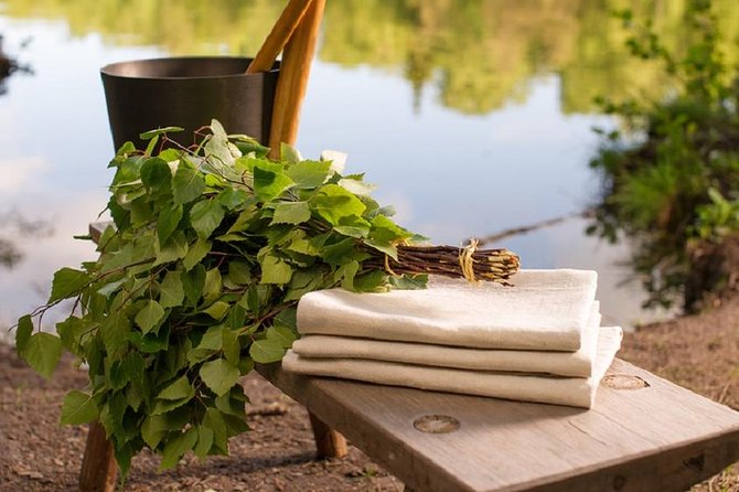 Private Traditional Lakeside Sauna with Midnight Sun - The wooden sauna and its gentle heat