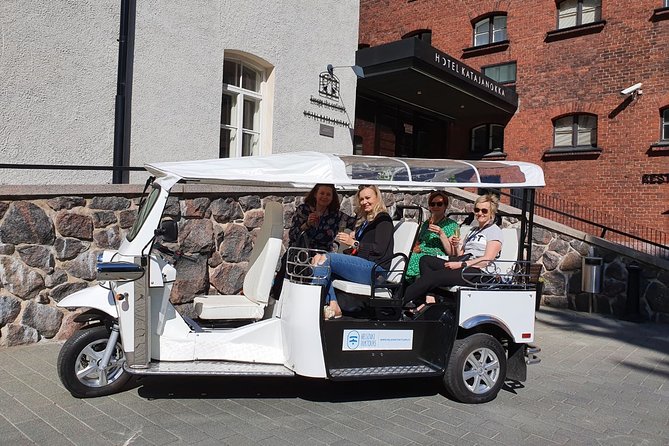 Private TukTuk guided tour in Helsinki 1,5 hours - Stopping by Helsinki’s Orthodox cathedral