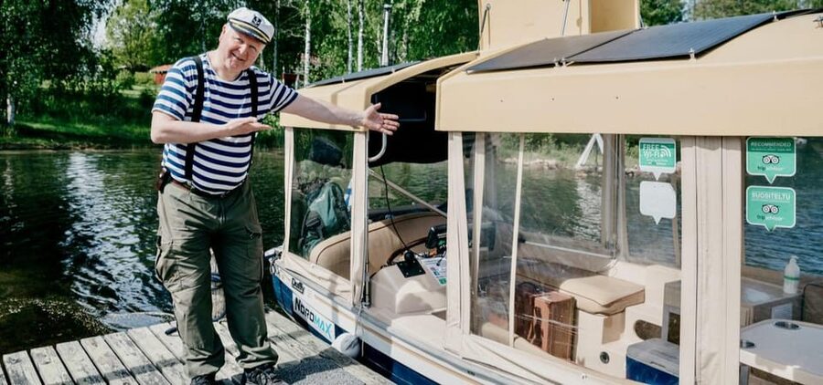 Puumala: Lake Saimaa Seal Watching Cruise - Boarding Arto’s quiet electric eco-boat