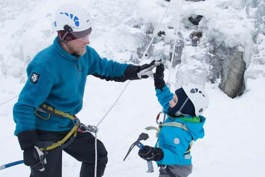 Pyhätunturi: Kid's Ice Climbing Adventure in Finnish Lapland - Key Points Before You Book