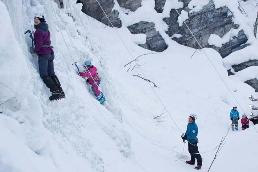 Pyhätunturi: Kid's Ice Climbing Adventure in Finnish Lapland - Reaching Pyhä from Rovaniemi or Luosto