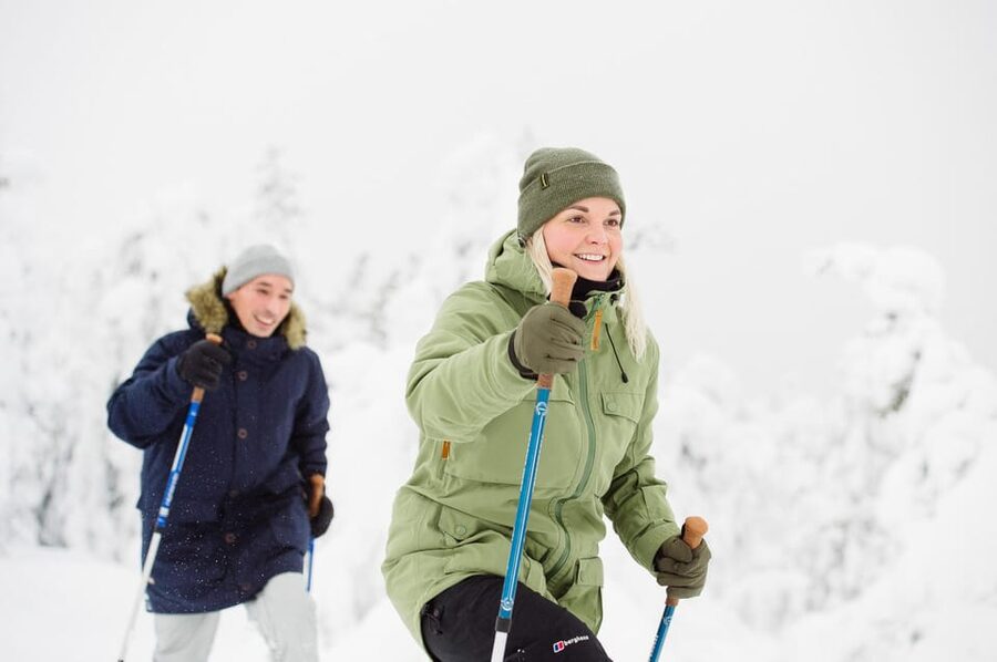 Pyhätunturi: Scenic Snowshoeing Tour in Finnish Lapland - Learning the basics before the snowshoe walk