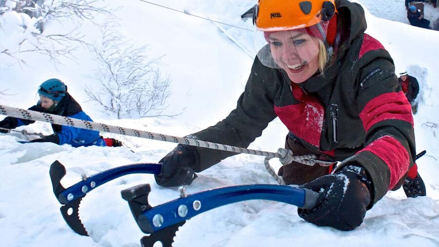 Pyhätunturi: Try Ice Climbing in Finnish Lapland - Meeting at Hotel Pyhätunturi and getting ready