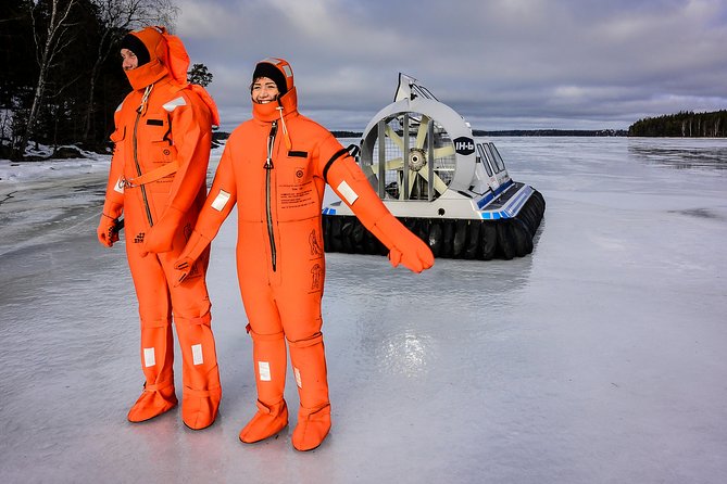 Redrib Ice Experience - Floating among ice rafts in a survival suit