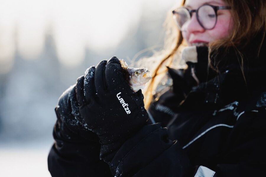 Rovaniemi: Arctic Circle Ice Fishing Experience - Getting dressed for Finnish winter
