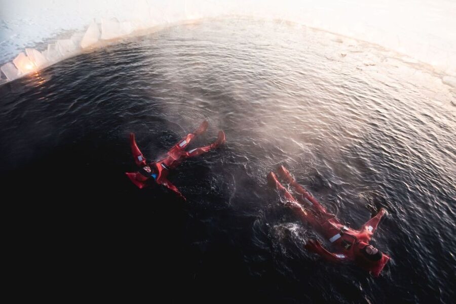 Rovaniemi: Arctic Ice Floating and Northern Lights Tour - What the $131 price includes