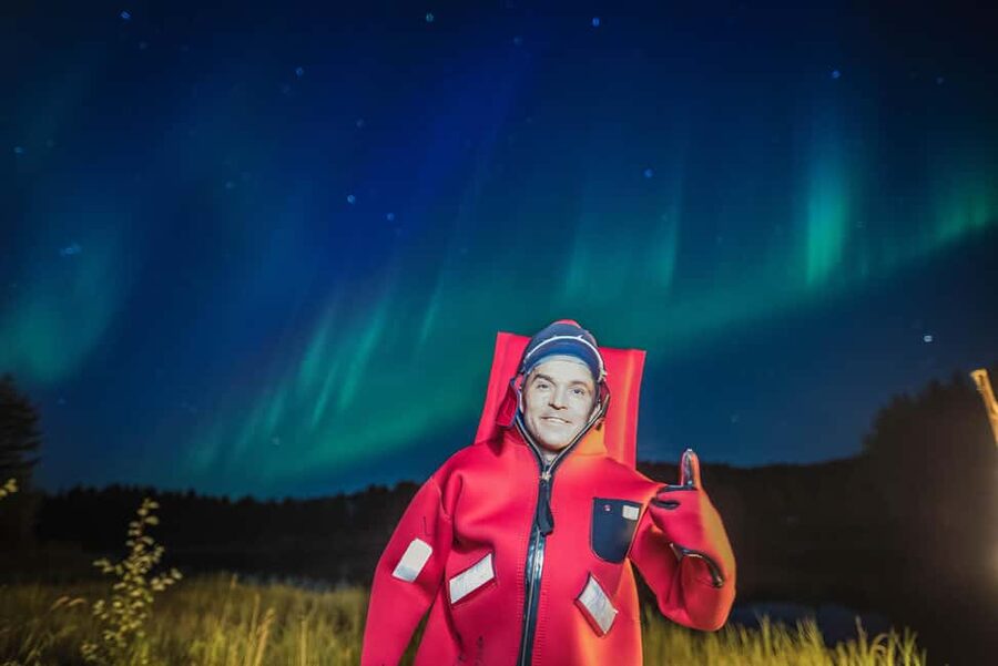 Rovaniemi: Arctic Ice Floating and Northern Lights Tour - Getting from Rovaniemi to the lake
