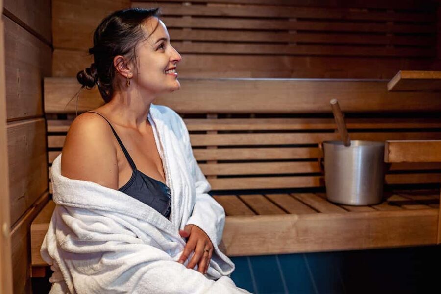 Rovaniemi: Arctic Snow Hotel Tour and Snow Sauna Experience - Who will enjoy this outing most?