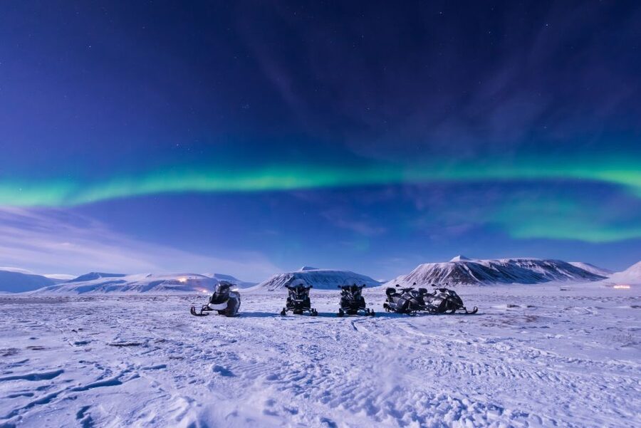 Rovaniemi: Aurora Borealis Snowmobile Safari with Campfire - Meeting Up in Rovaniemi or Santa Claus Village