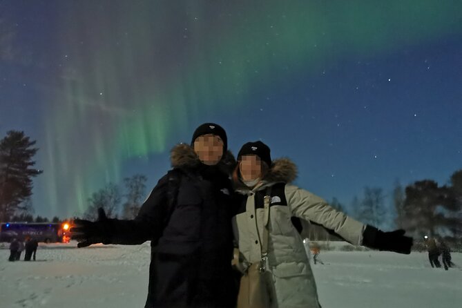 Rovaniemi: Aurora Hunting & Photography Tour - What your guide adds to the night