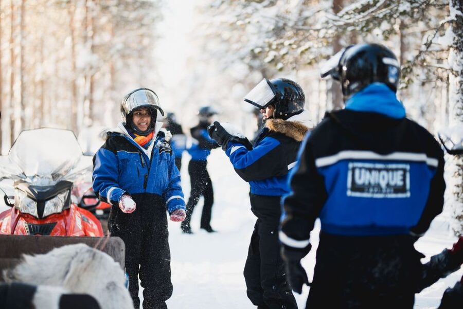 Rovaniemi: Easy Snowmobile Safari - How the family sleigh works
