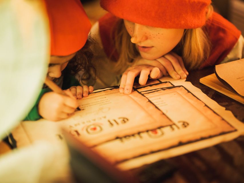 Rovaniemi: Elf Hat Academy in Santa's Village - Secret Elf Dances and Child Participation