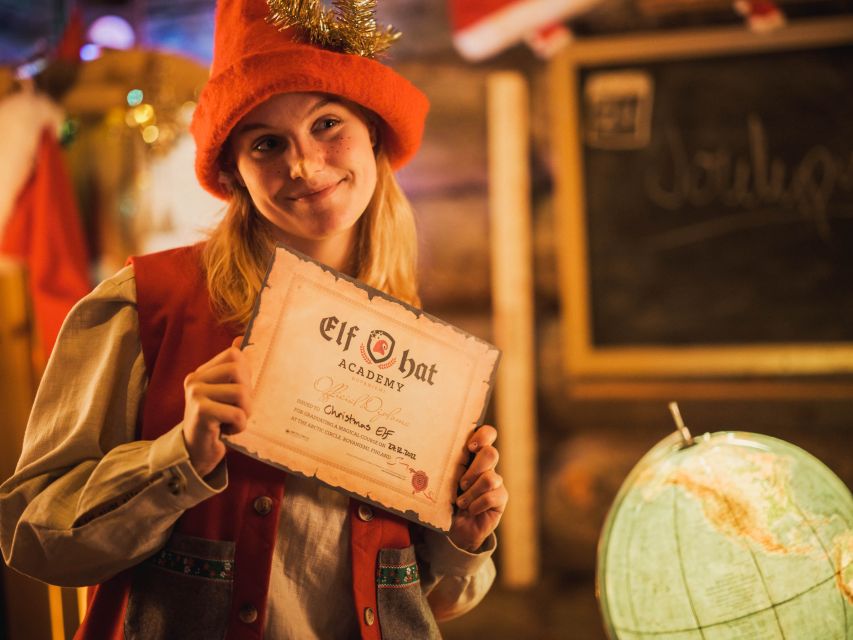 Rovaniemi: Elf Hat Academy in Santa's Village - Arriving at Santa’s Village and Finding the Academy