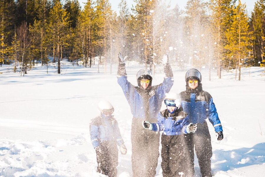 Rovaniemi: Family Snowmobile Safari with Campfire and Snacks - Mini snowmobiles for the younger drivers