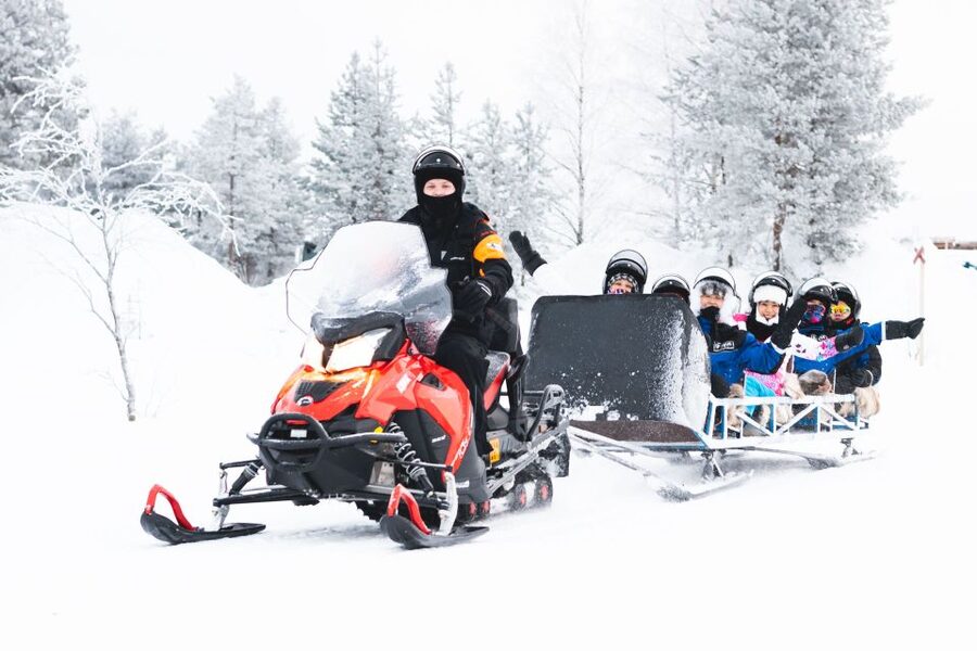 Rovaniemi: Family Snowmobile Safari with Campfire and Snacks - The best times and family fit