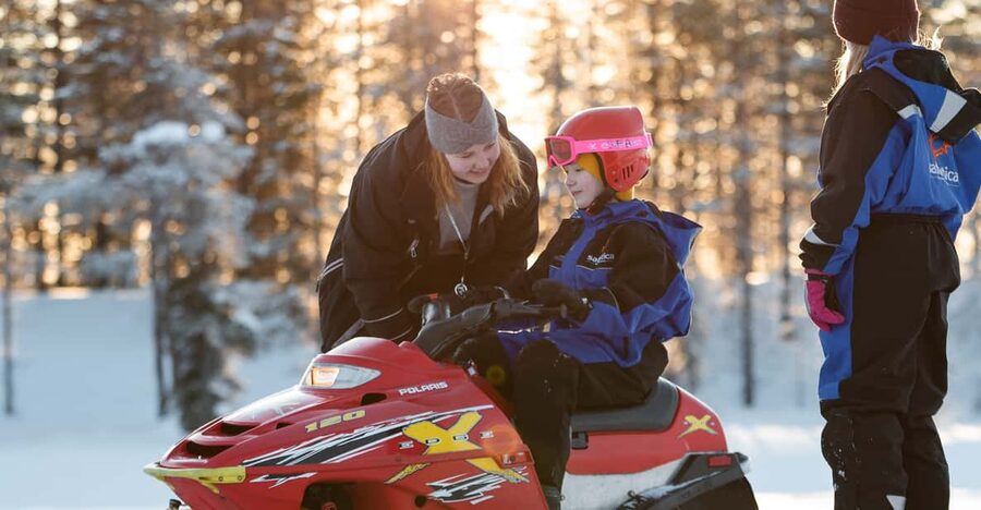 Rovaniemi: Family Snowmobile Trip with Guide and Picnic - What this Rovaniemi snowmobile outing is really like