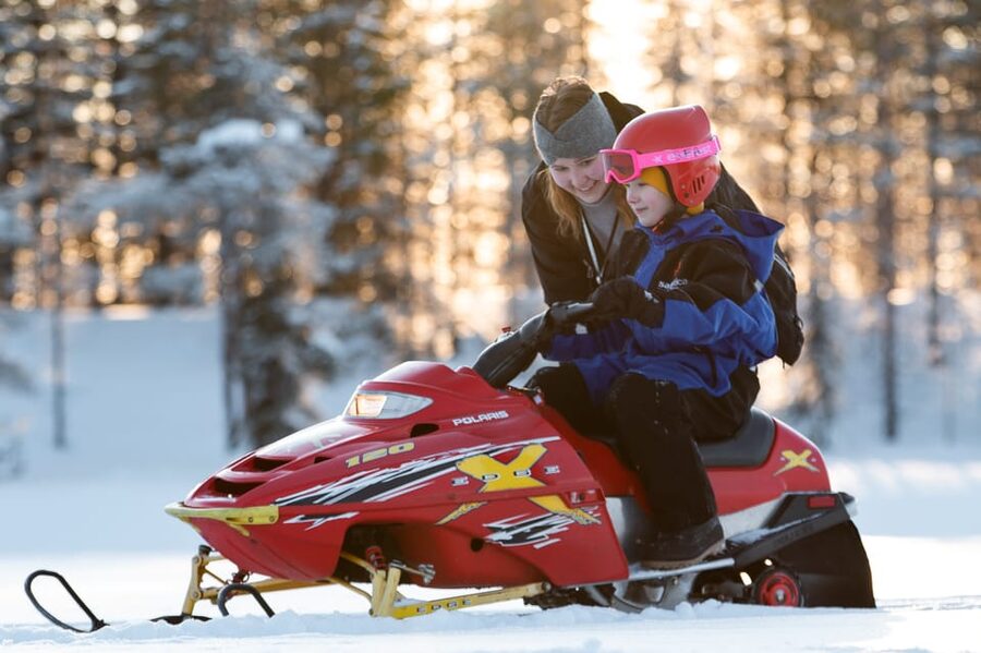 Rovaniemi: Family Snowmobile Trip with Guide and Picnic - The children’s turn on mini snowmobiles