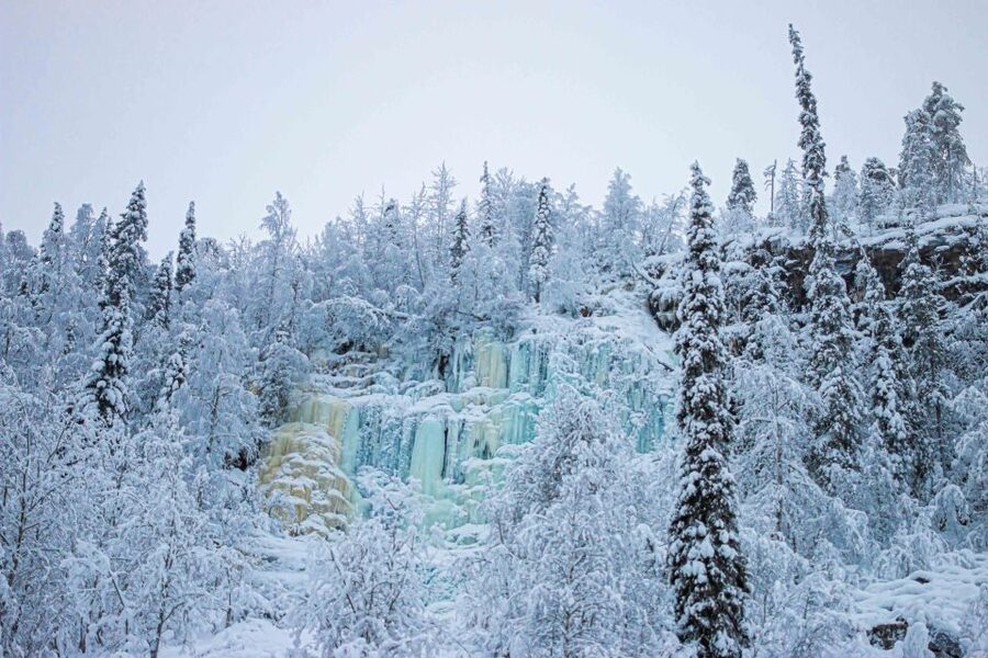 Rovaniemi: Frozen Waterfalls of Korouoma Canyon & Pro Photos - The 90-minute drive from Rovaniemi