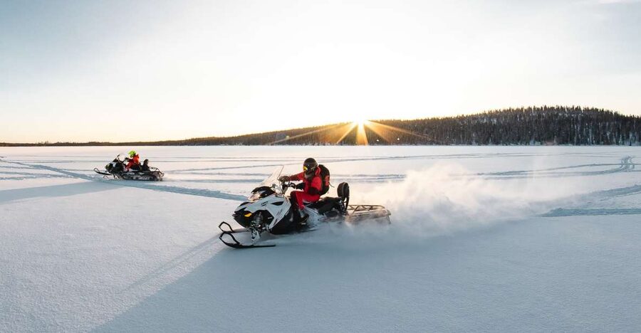 Rovaniemi: Full-Day Snowmobile Safari into the Wilderness - Guides who shape the day