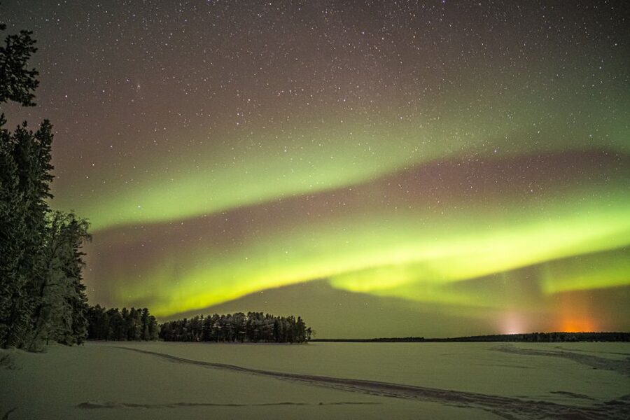 Rovaniemi: Guaranteed Ultimate Aurora Hunt with Photographer - Finding a clear patch beyond Rovaniemi