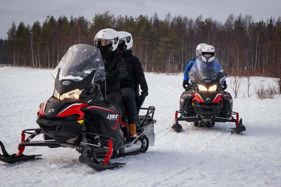 Rovaniemi: Guided Wilderness Snowmobile Safari & Barbeque - The second loop and changing drivers