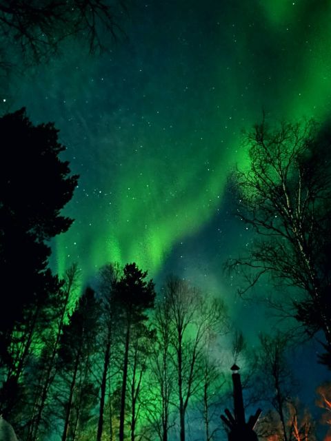 Rovaniemi Hunting Aurora at the Best Spots - Hot tea and the reality of waiting outdoors