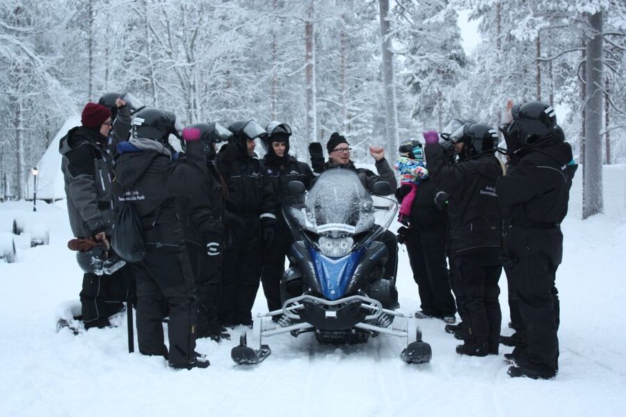 Rovaniemi: Husky & Reindeer Experience with Snowmobile Ride - Who should book this six-hour adventure?