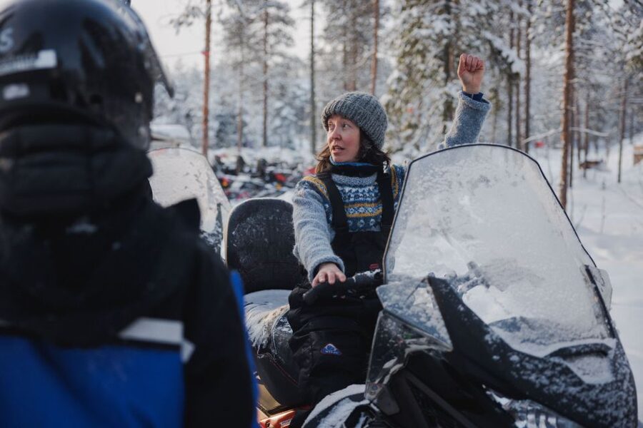 Rovaniemi: Ice Fishing & Snowmobile Safari Combo Day - Riding 20 kilometers through the Arctic forest